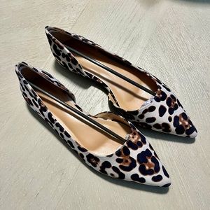 US size 9.5 European size 41 BEAUTIFUL animal print flat. NWOT never worn